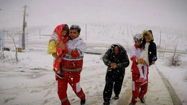 امدادرسانی به ۱۵۰۰ نفر در جاده‌های خراسان رضوی