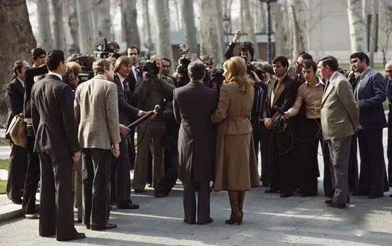 محمدرضا پهلوی به‌همراه همسرش فرح