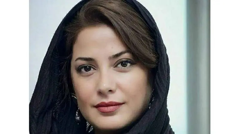 طناز طباطبایی