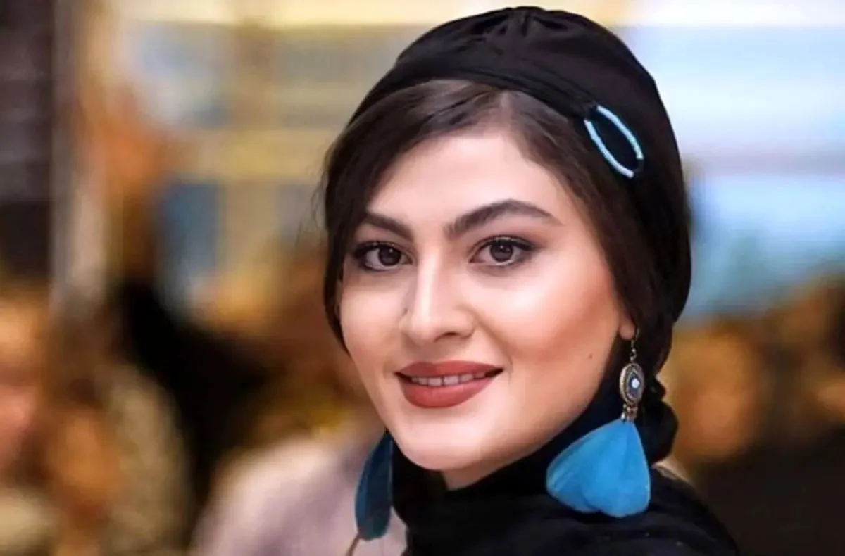 مریم مومن بیوگرافی