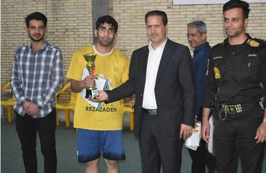 مسابقات فوتسال «جام مدرسه قهرمان» در شهرستان بهاباد برگزار شد