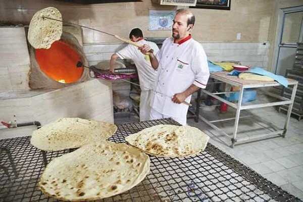 سلامت از تنور داغ بیرجند بیرون می آید؛ اجرای نان کامل از حرف تا عمل