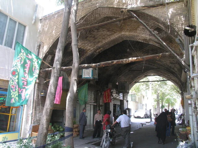 ماجرای آشپزی که مقابل ناصرالدین‌شاه، موش را خورد!