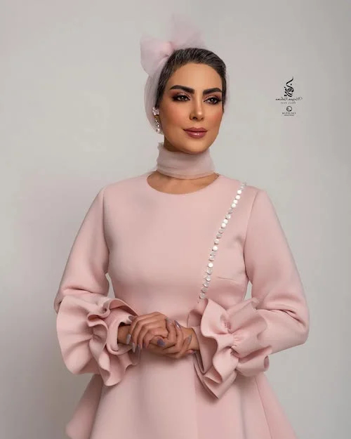 استایل صورتی نیلوفر شهیدی
