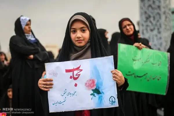 حجاب؛ بازتعریف امنیت روحی و کرامت زن در جامعه امروز