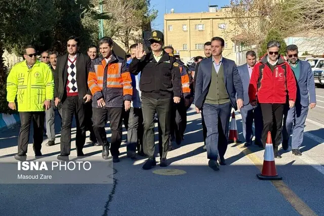 آماده‌باش زمستانی پلیس و امدادگران یزد/۹۶ تیم در محورهای برف‌گیر مستقر شدند