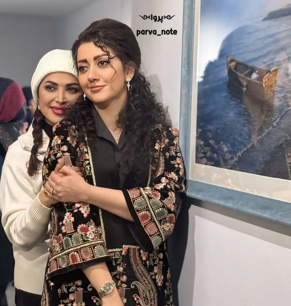 کمند امیرسلیمانی در افتتاحیه‌ی گالری «آرامه»