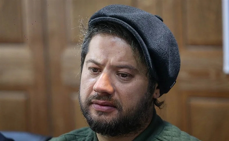 تحصیلات علی صادقی