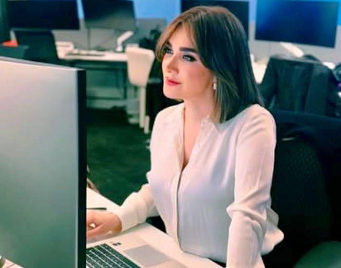 بیوگرافی نیوشا صارمیِ ایران اینترنشنال و ازدواجش+ ماجرای هک و رسوایی توسط حنظله