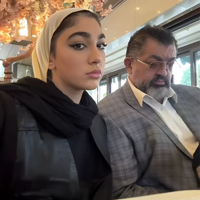 عکس احمد ایراندوست و دخترش هستی