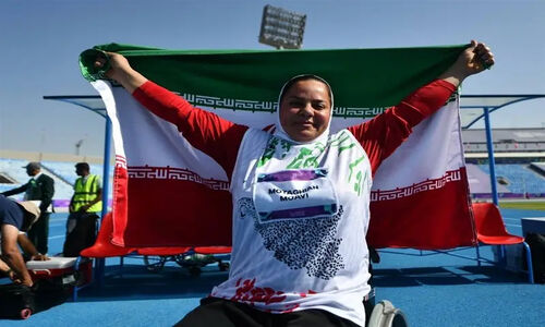 هاشمیه متقیان، قهرمان پارالمپیک، سفیر حقوق ورزش خوزستان شد!