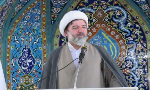 قریب هشدار داد: سفره‌های مردم خالی‌تر می‌شود، مسئولان به معیشت توجه کنند!