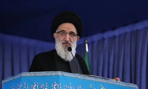 حسینی همدانی: کنگره شهدا نباید به مراسم نمایشی محدود شود، هویت شهدای البرز باید زنده بماند!