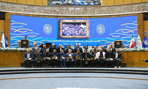 تیپ متفاوت و خاص شاهرخ بیانی در جشن استقلال که همه را شگفت‌زده کرد! (عکس)
