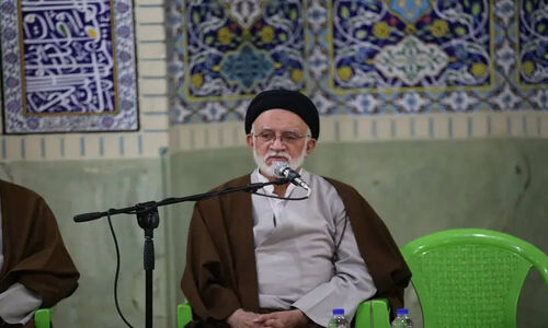 طاهری هشدار داد: حضور مستمر روحانیت در دانشگاه‌ها، راه نجات جامعه از بحران گرانی!