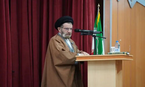 امام جمعه خرم‌آباد: حوزه و دانشگاه، دو بال پرواز علم در یک مسیر واحد!
