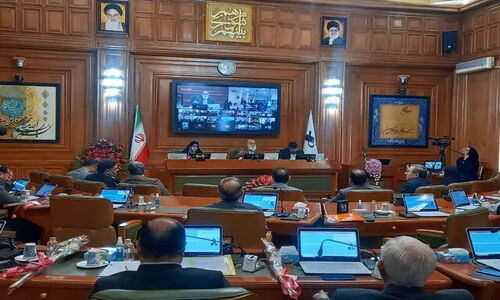 بحران پارکینگ در تهران به اوج رسید؛ راهکار محلول پاشی معابر چقدر موثر است؟