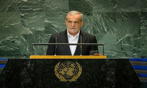 پزشکیان خودروسازان را تهدید کرد / کیفیت همین باشد از ارز خبری نیست