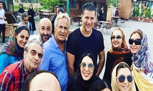 نگاهی به تیپ و استایل مصطفی زمانی، کتایون ریاحی، لیلا بلوکات، مجید مظفری، علی اوجی و علی دایی در کنار بازیگر هالیوودی سینمای ایران، مرحوم همایون ارشادی/ روحش شاد و یادش گرامی