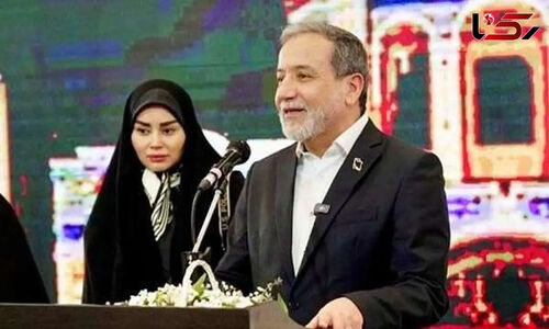 چهره شاد و متفاوت همسر عباس عراقچی در بازارچه خیریه وزارت خارجه خبرساز شد!