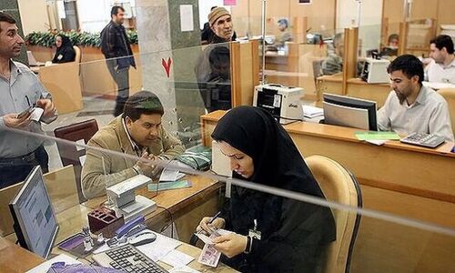 تعطیلی ادارات تهران در سایه آلودگی هوا؛ دورکاری یا حضور؟