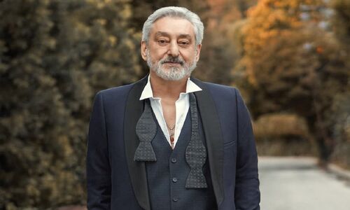 ابراهیم حامدی با نوه خوشگل و دوست‌داشتنی‌اش لحظه‌ای پر از خنده و مهربانی را رقم زد