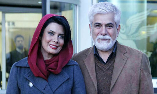 چیدمان لاکچری خانه عاطفه رضوی و حسین پاکدل؛ از مبلمان مدرن تا کتابخانه‌ جذاب و شمعدان نقره‌ای!
