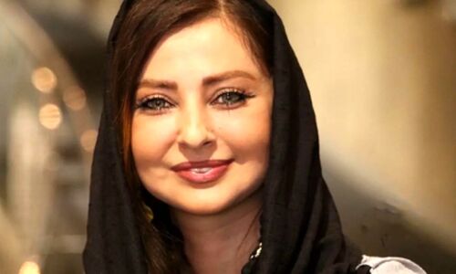 نفیسه روشن با استایل مشکی در کنسرت رضا صادقی همه نگاه‌ها را به خود جلب کرد