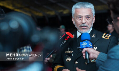 دریادار سیاری: ناوشکن جماران نماد افتخار خودکفایی و پیشرفت صنعتی ایران شد