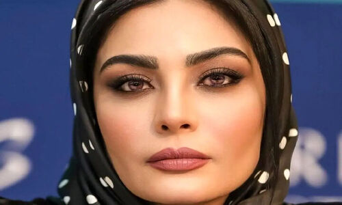 صحرا اسدالهی از فداکاری مادرش در کودکی می‌گوید؛ گوشواره فروخته شد برای خرید کفش زرشکی و مقنعه نو!