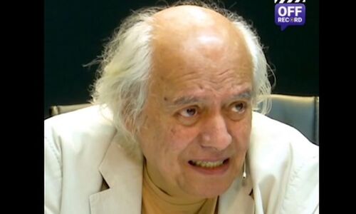 واکنش احساسی سیروس الوند به پخش ناگهانی ترانه «فریاد زیر آب» داریوش