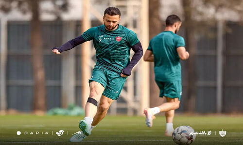 سروش رفیعی؛ شماره هفت پرسپولیس در اوج برای دربی جنجالی آماده می‌شود