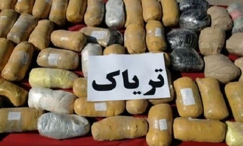 کامیون حامل ۱۰۹ کیلو تریاک در محور قم متوقف شد؛ قاچاقچیان دستگیر شدند!
