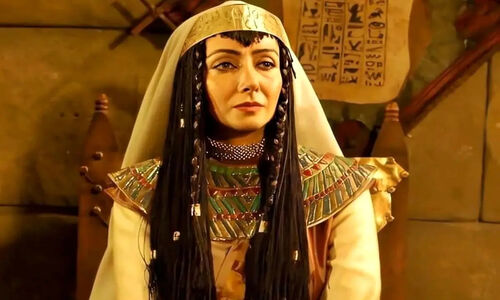 سفر زمان | چهرۀ «زلیخا» در ۸ سالگی در کنار دوستانش در یک مهمانی؛ دهۀ ۱۳۴۰