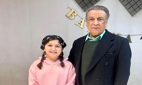 تصویر نادر از عبدالرضا اکبری در ۳۳ سالگی و دومین فیلم سینمایی‌اش در سال ۶۵