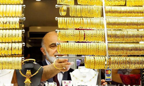 قیمت طلا امروز یکشنبه ۱۶ آذر ۱۴۰۴ / طلا در مسیر فتح قله تاریخی