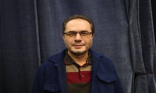 چرا موبایل کودکان را از دنیای جادویی تئاتر دور می‌کند؟