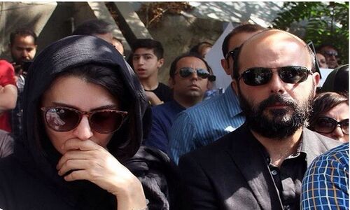 مراسم عزای مادرِ علی مصفا با حضور حامد بهداد؛ لیلا حاتمی در سوگ مادرشوهر