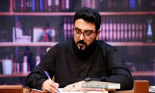 فیلم آواز جگرسوز / شعرخوانی زیبا و مغموم با صدای غمگین شاعر معاصر که اشک همرو درآورد