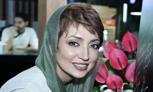 سلفی نگار عابدی، رویا میرعلمی، امیرحسین رستمی و سیام انصاری در اتاق گریم پشت صحنه فیلم