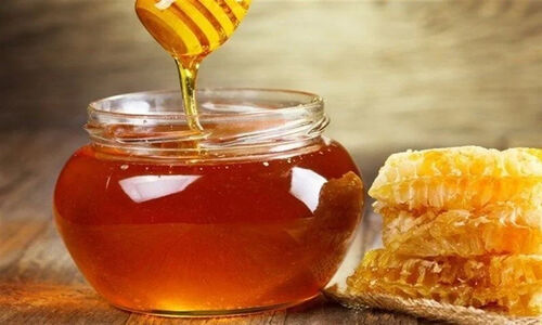 بحران پنهان در بازار عسل/ وقتی زنبوردار می‌جنگد اما بازار رهاست/ جولان عسل‌های تقلبی!