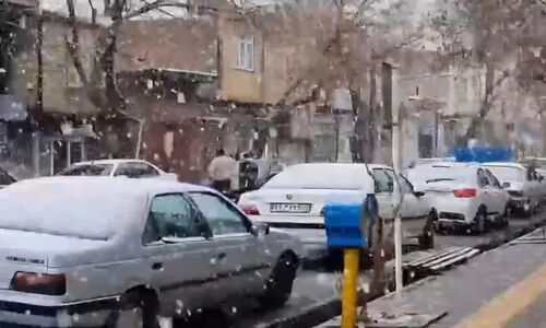 بارش برف چهره بستان‌آباد را سفیدپوش و زمستانی کرد