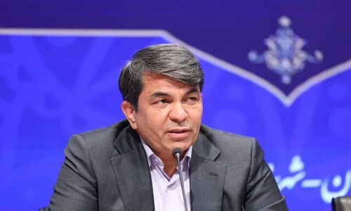 استاندار کرمان: آنقدر بیکار نیستم که طرح یا شعار لباس ورزشی تعیین کنم!