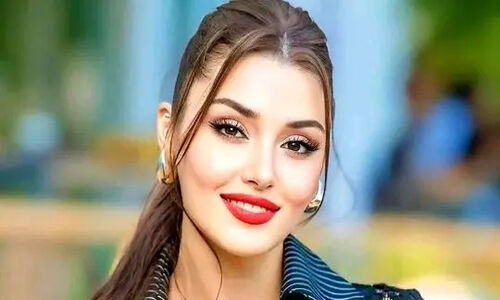 جشن تولد لوکس هانده ارچل ۳۲ ساله؛ زیبایی خیره‌کننده ملکه ترکیه در شب خاصش!