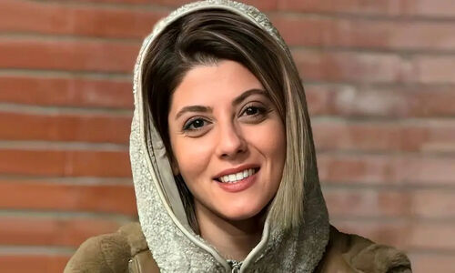 مهسا طهماسبی با استایل تک‌رنگ و ساده در پشت‌صحنه «باران اسیدی» همه را شگفت‌زده کرد!