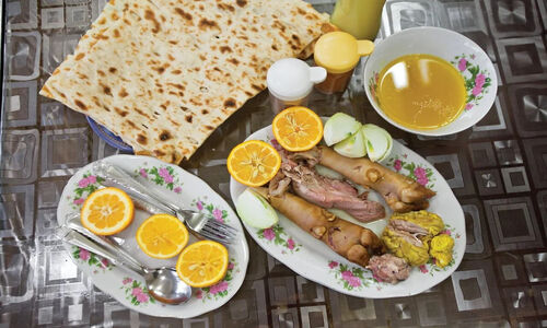سفر به گذشته با مستانه مهاجر در کنار ناصر ملک‌مطیعی در اکران یک فیلم تاریخی!