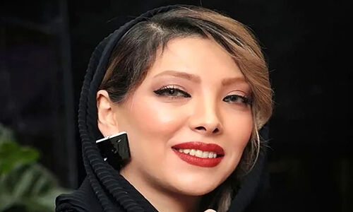 صدف اسپهبدی با استایل شیک و مجلسی در مراسمی خاص؛ سفری به دنیای مد و جذابیت!