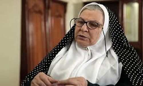 ویدیوی دلنشین آزیتا لاچینی ۸۷ ساله که دل‌ها را گرم کرد