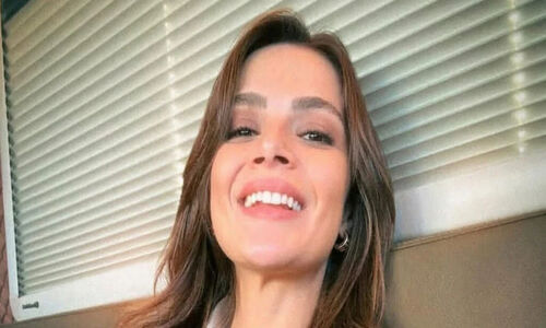 سینم اونسال، ستاره «شهر دور»، با استایلی خیره‌کننده مثل هالیوودی‌ها روی فرش قرمز درخشید!