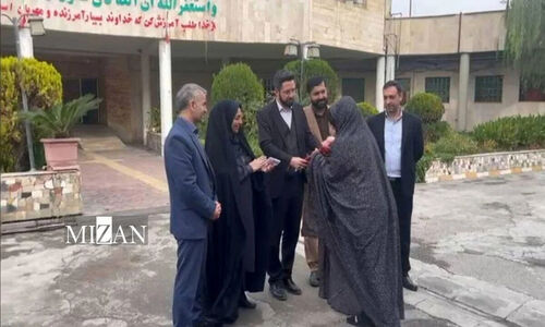گلی کوهکن پس از گذشت اولیای دم، در روز مادر از زندان آزاد شد!